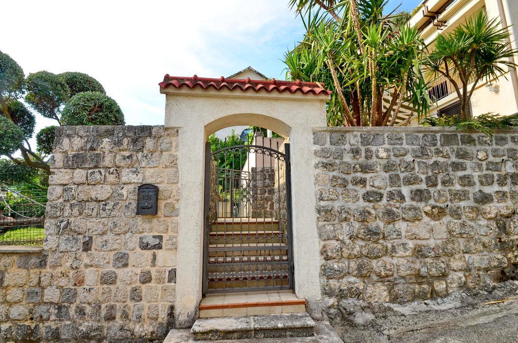La Grande Apartments Kotor Exterior photo